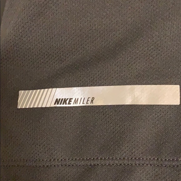 Nike Dri-Fit Miler Shirt - M - Picture 3 of 4